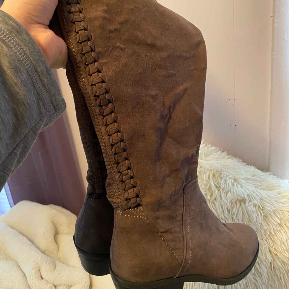 Brown boots